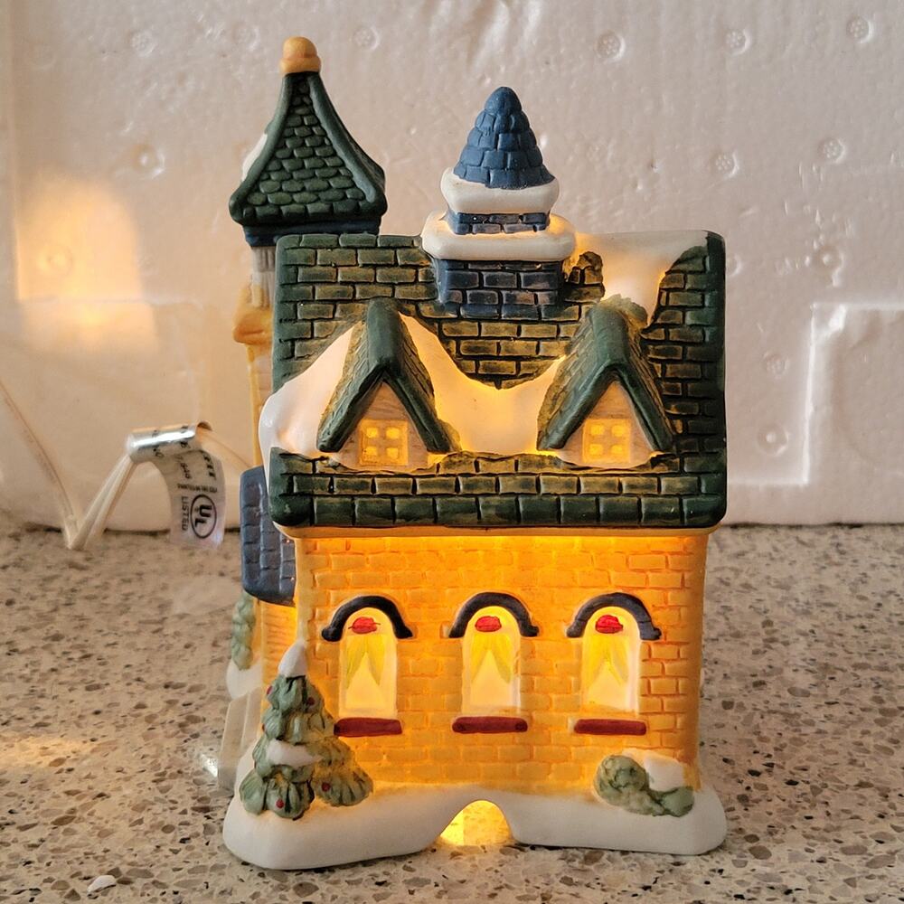 VTG 90s Victorian Village Collectibles Christmas Handpainted Ceramic CHURCH 1996 - Picture 5 of 11
